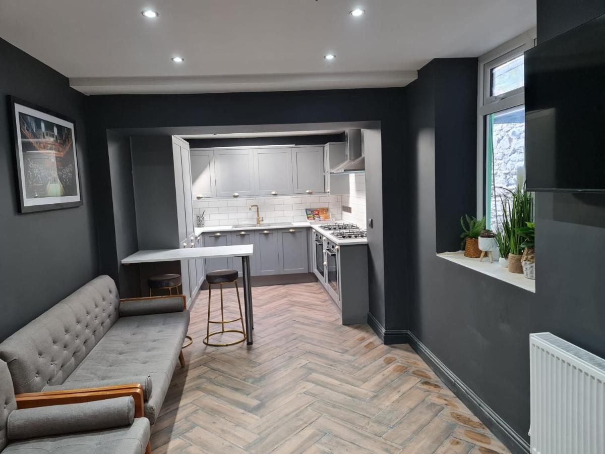 Mansel House - By Tifa Stays Swansea Bagian luar foto